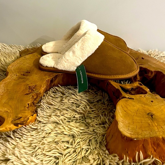 Simons slippers! ✌️ - Picture 2 of 3